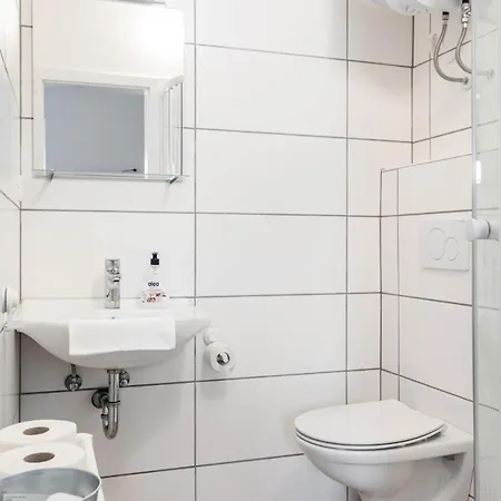 Castle Street Apartment *