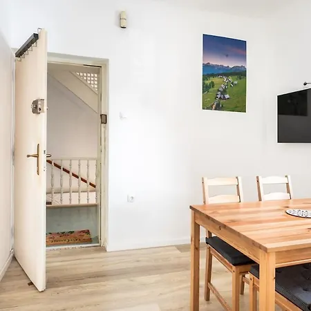 Apartment Castle Street *